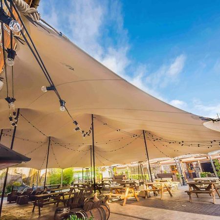 Court Yard Hotel ليكسْليب المظهر الخارجي الصورة
